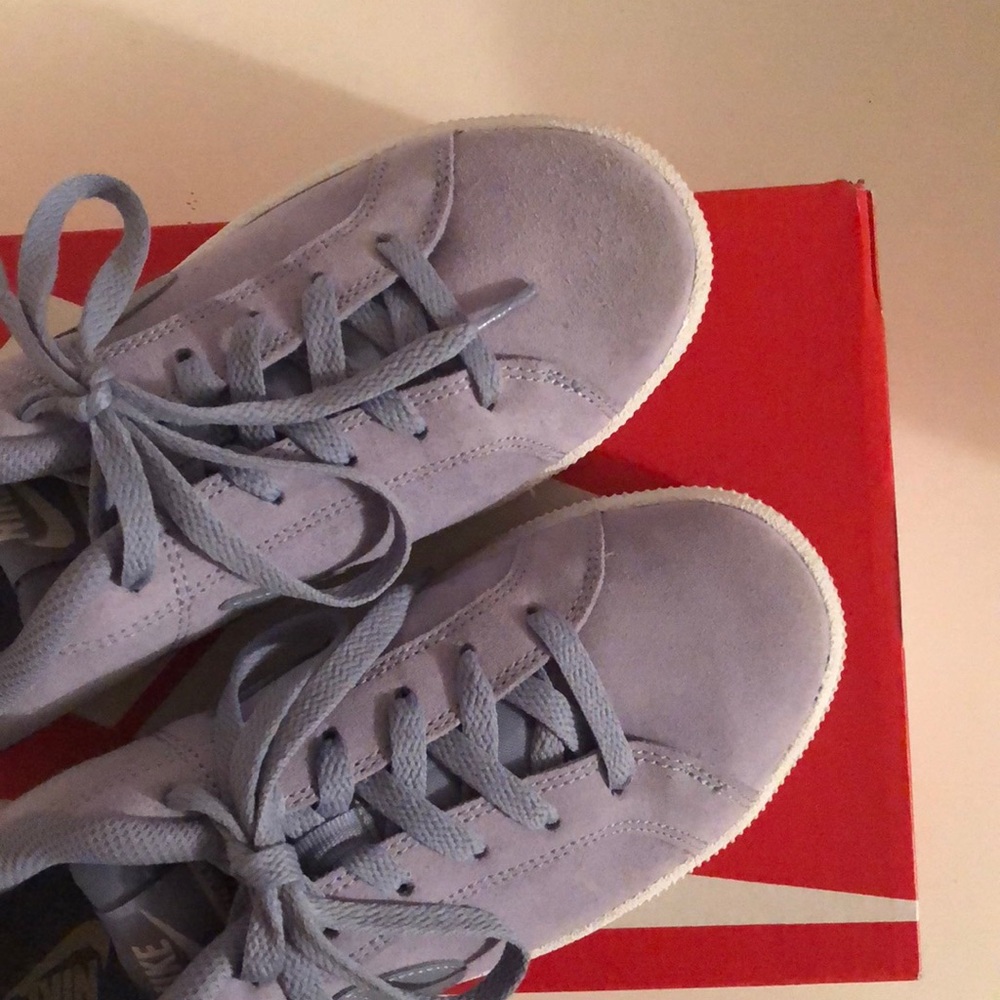 | Purple/Blue Nike’s | - Picture 6 of 8
